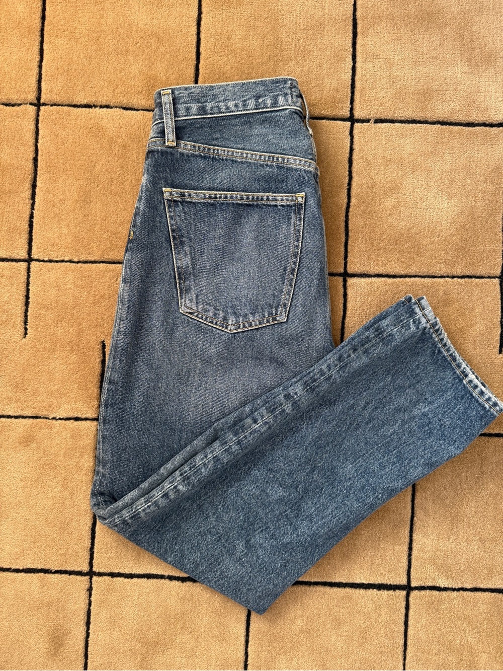 Agolde
'90s straight jeans